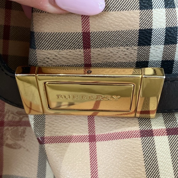 Burberry Haymarket  Nova Check Medium Hobo Handbag - Picture 2 of 16